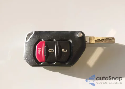 2020 Jeep Wrangler Unlimited Sport S 4X4 z USA, uszkodzony, nr VIN 1C4HJXDN4LW136986